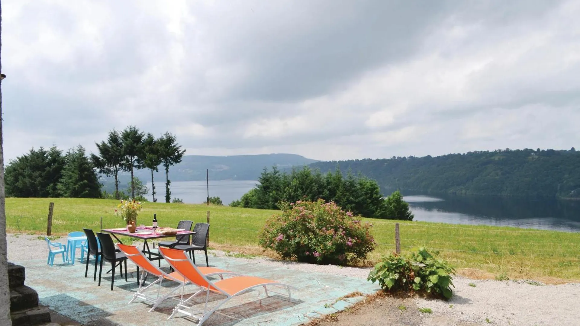 2 Bedroom Cozy Home In Beaulieu Beaulieu  0*, Beaulieu (Cantal) France